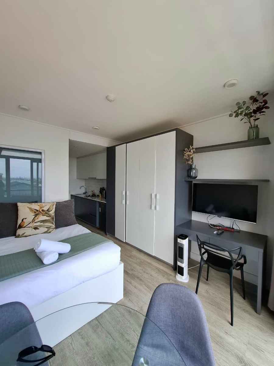 1 Bedroom Property for Sale in Woodstock Western Cape